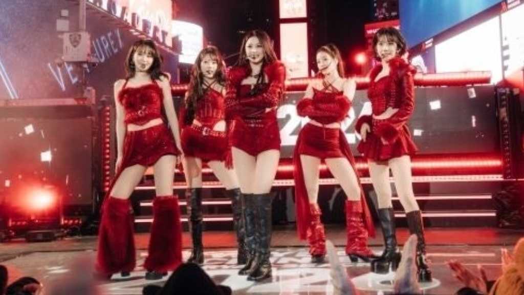 LE SSERAFIM、米ABC「New Year's Rockin' Eve」で圧巻のパフォーマンス披露！“夢のような新年”