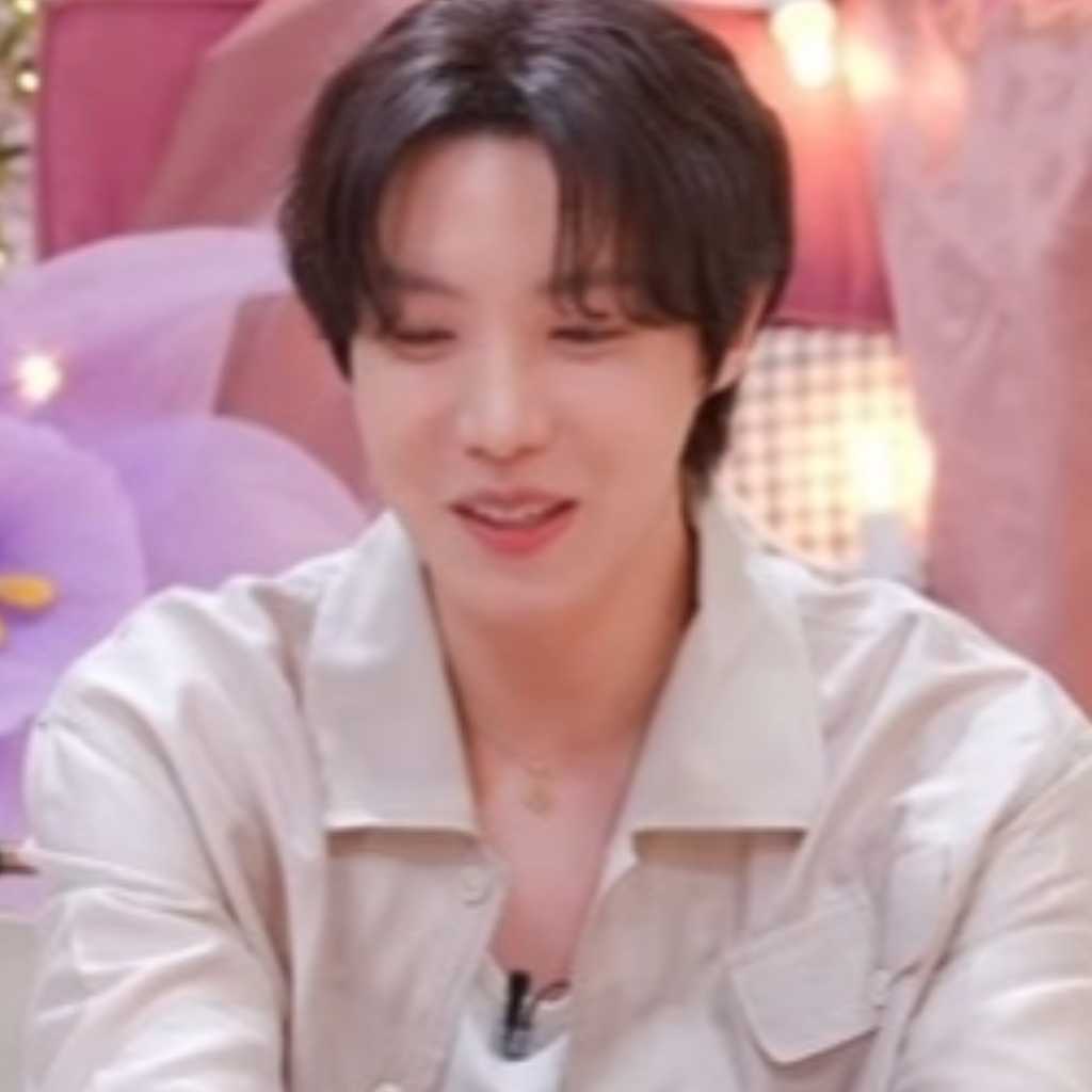 BTSのJ-HOPE、TWICE サナの“オッパ”呼びに困惑？「知り合いの妹だと思ってほしい」（動画あり）