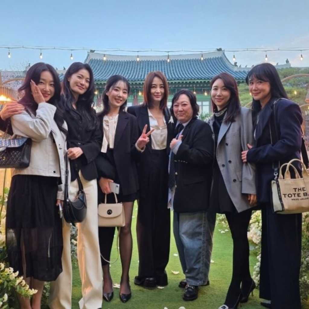 キム・ヘス、元HELLOVENUS イ・ファギョムの挙式で司会を担当！「シュルプ」出演陣との友情が話題