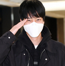 【PHOTO】“今月入隊”Golden Child デヨル、済州島でのスケジュールを終えソウルに到着(動画あり)