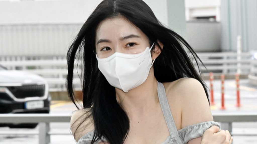 【PHOTO】Red Velvet アイリーン＆スルギ、初の単独ツアーのためタイへ出国（動画あり）