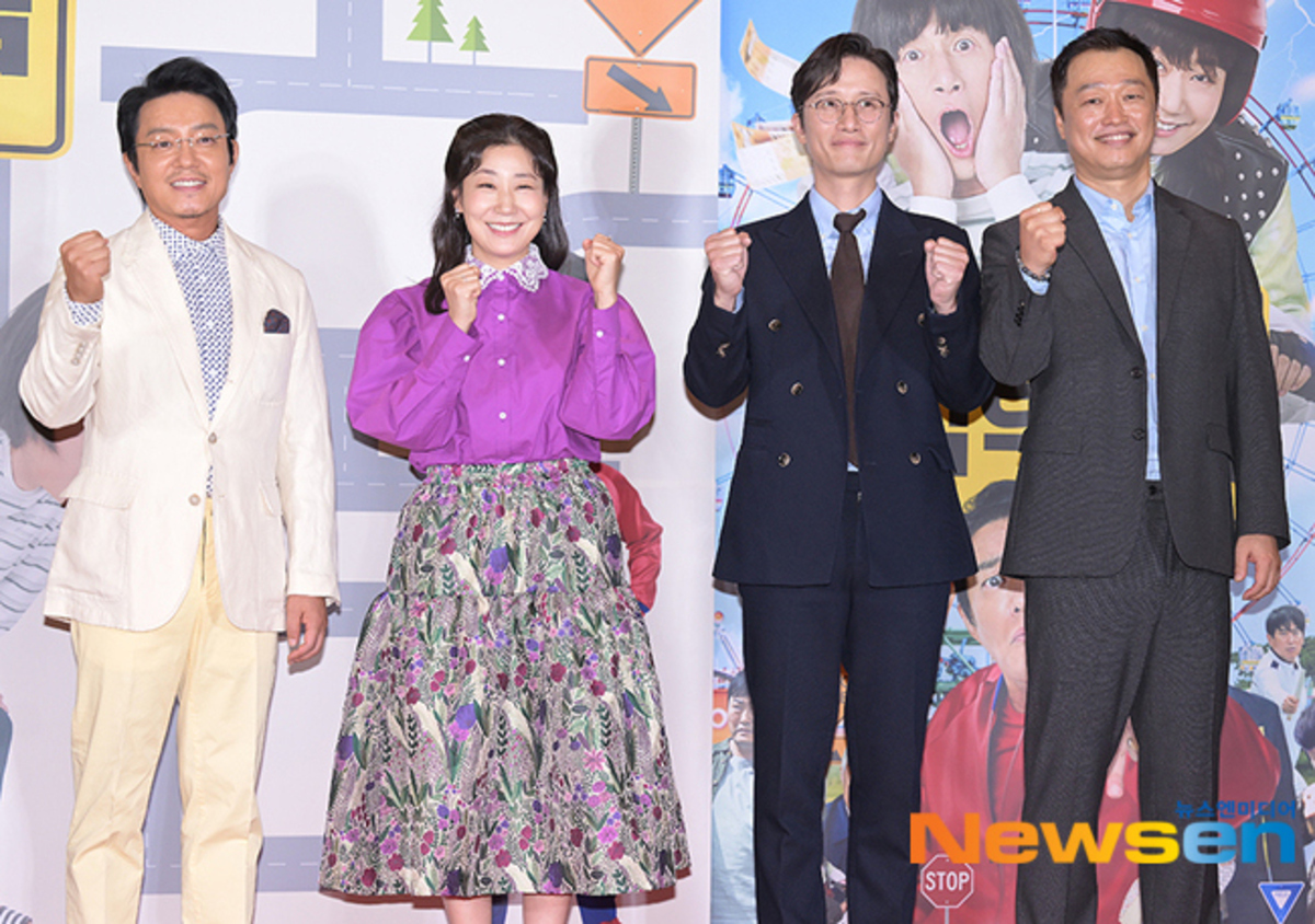 Photo ラ ミラン ソン セビョク イ ボムスら 映画 Come Back Home Vip試写会に出席 Kstyle