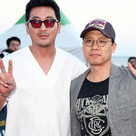 【PHOTO】ハ・ジョンウ＆キム・ソンフン監督、映画「トンネル」レッドカーペットイベントに登場