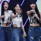 【PHOTO】LE SSERAFIM、5/9放送の「THE SHOW」で1位を獲得！