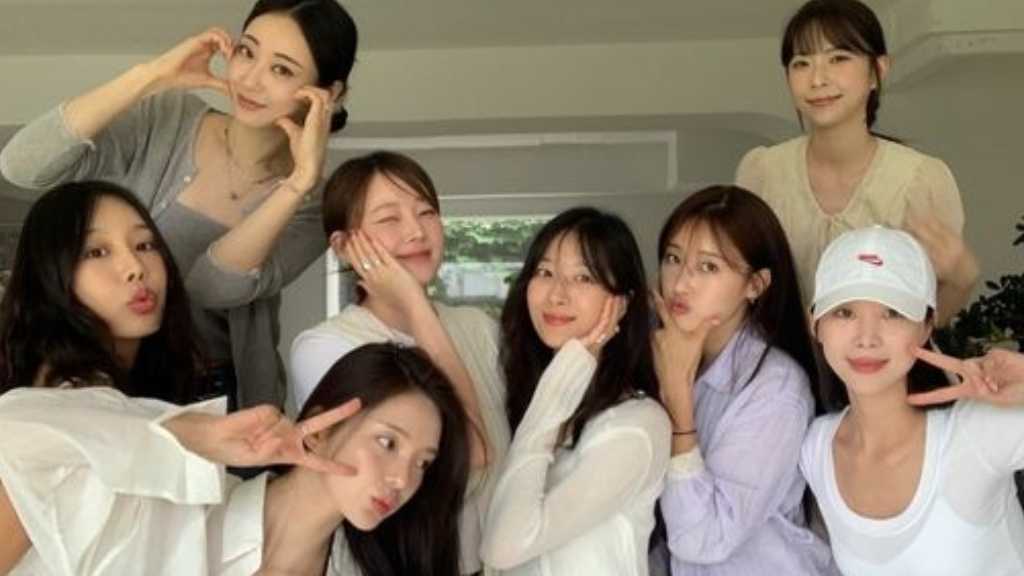 Nine Muses、デビュー15周年を前にメンバー集結！お揃いのブレスレットに注目