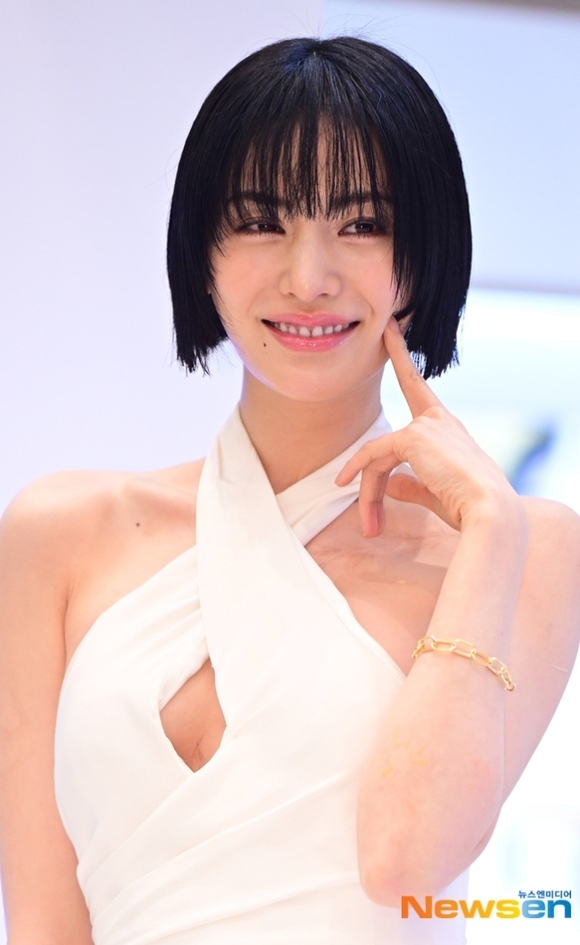 PHOTO 熱愛説 ナナ チェ・ジョンソク コスメブランド d Alba のイベントに出席 チョン・ヘソンの衣装にも注目 動画あり -