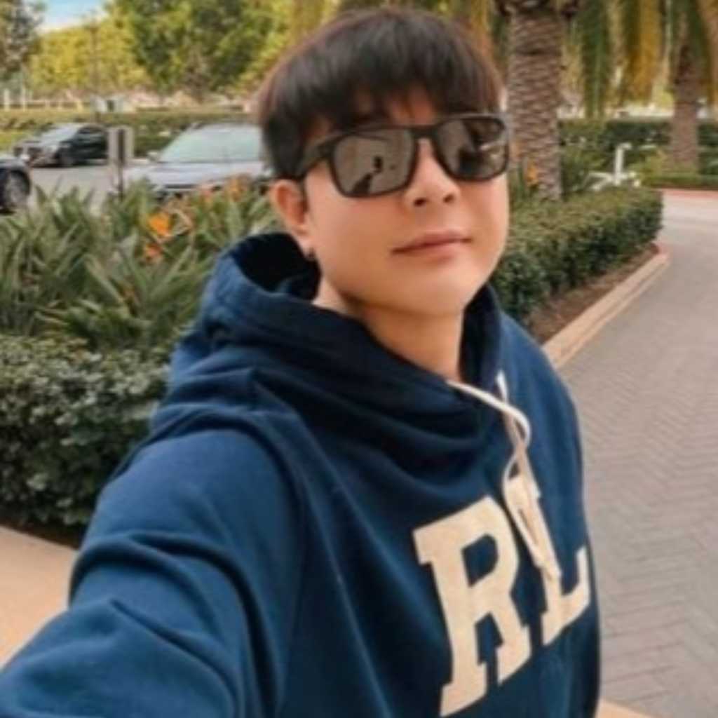 SUPER JUNIOR シンドン、スリムになった姿が話題に！アメリカで撮った近況ショットを公開