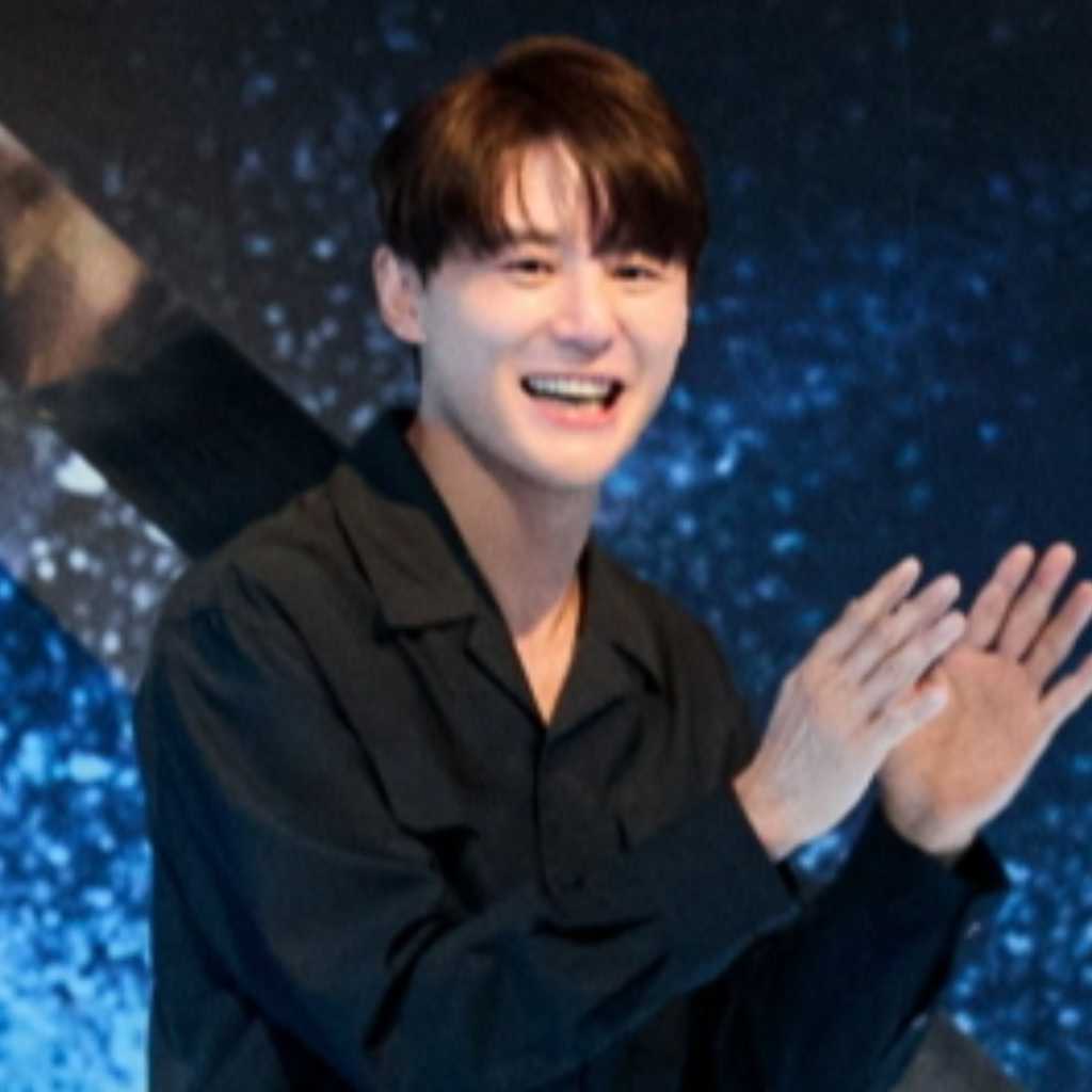 ジュンス、ファンの目の前にサプライズ登場!日本初となる没入型メディア展示が大盛況