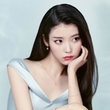 IU、エレガントな夏のジュエリーグラビアを公開…圧倒的な存在感をアピール