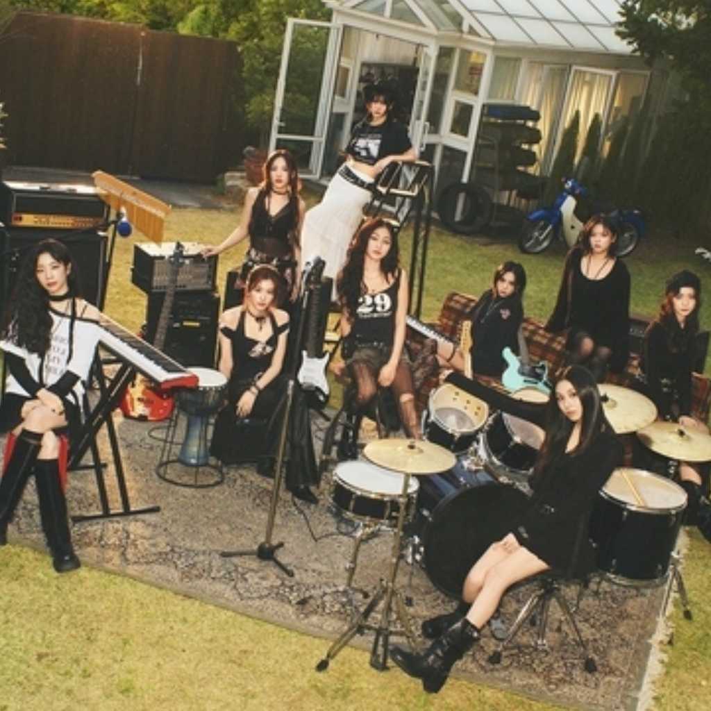 【終了しました】TWICE「ENEMY」オリジナルトラベルポーチセットを5名様に！応募はフォロー＆リポスト