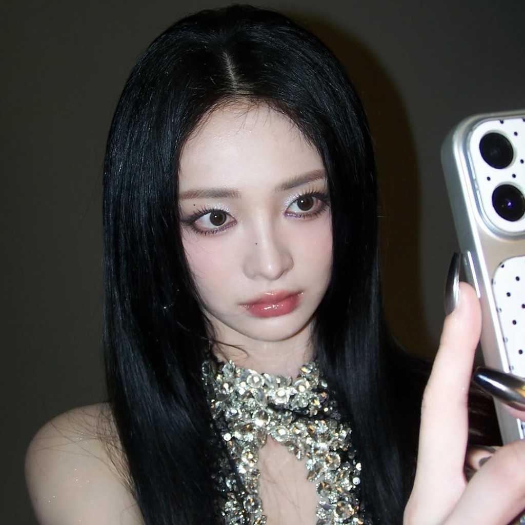 元PRISTIN チュ・ギョルギョン、大胆な露出衣装に驚き！セクシーな近況ショット公開