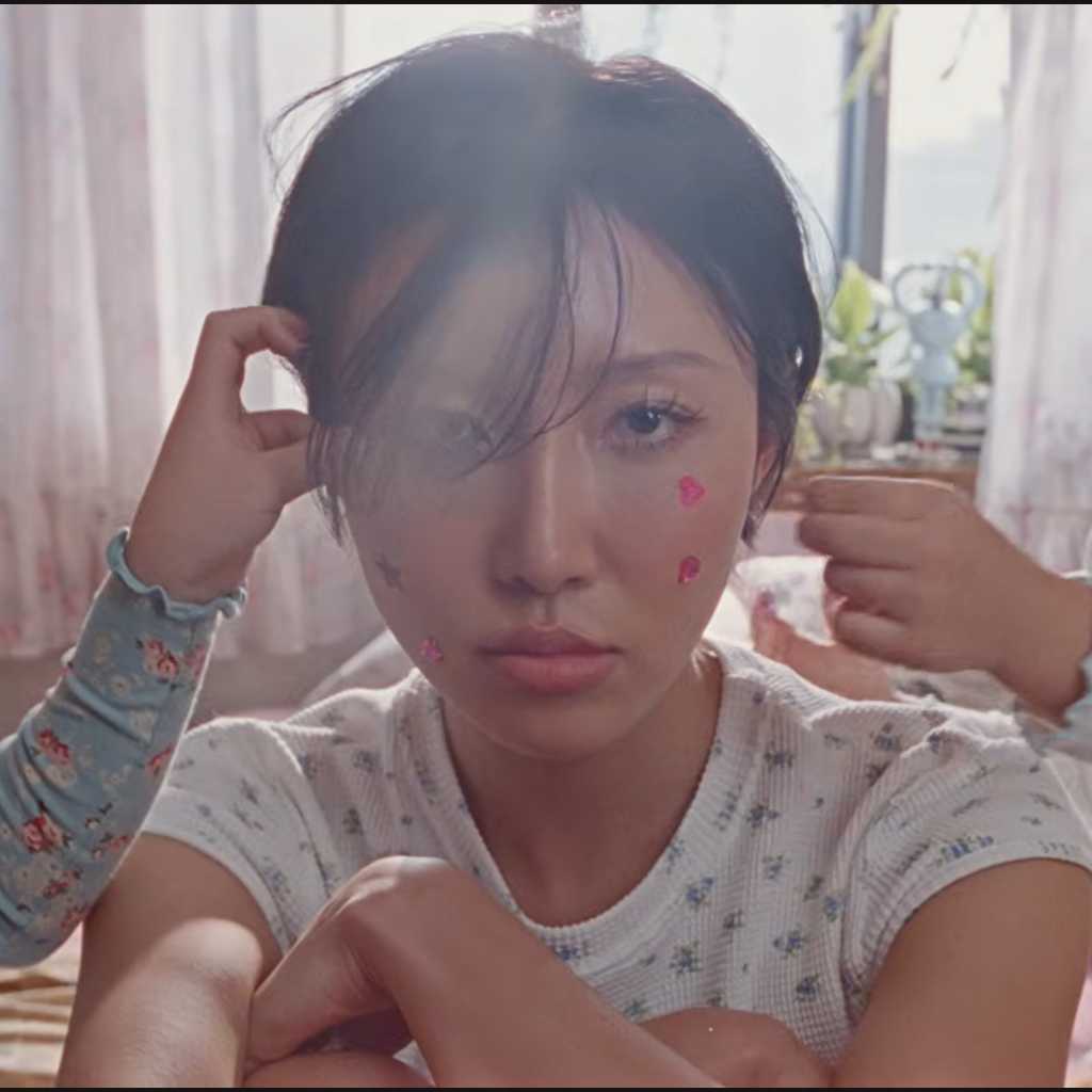 MAMAMOO ファサ、新曲「So Cute」MV公開!子供たちとの可愛いダンスシーンにも注目