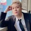 ASTRO ムンビン、スーツ姿の近況ショット公開…広い肩幅に視線釘付け
