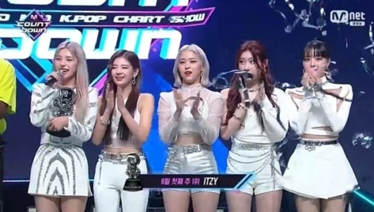 ITZY「M COUNTDOWN」で1位を獲得…ファンに感謝の挨拶