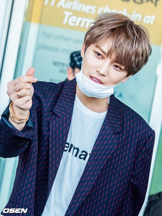 PHOTO】ジェジュン、アジアツアーファンミーティングのため香港へ出国…爽やかな笑顔 - Kstyle