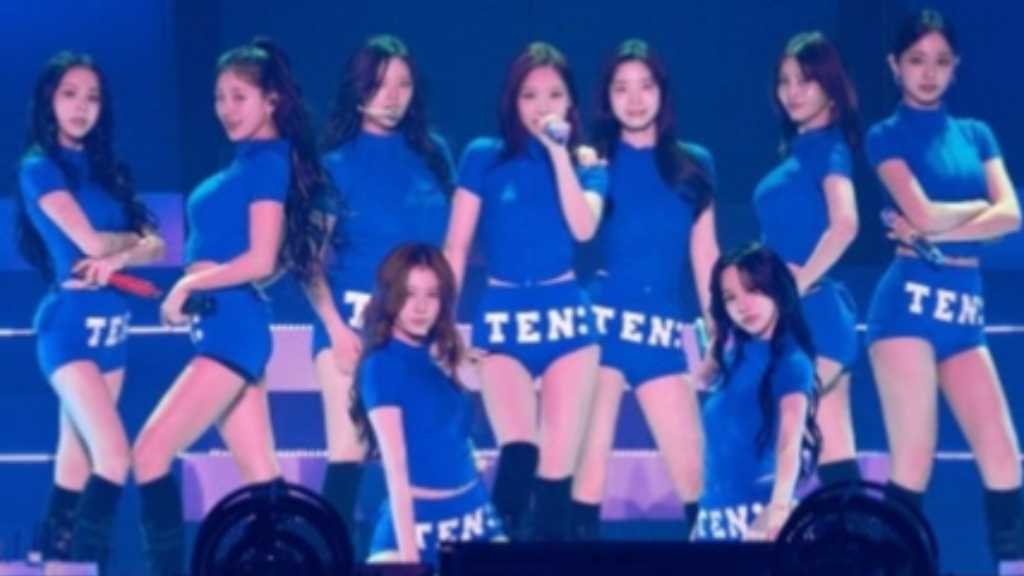 TWICE、デビュー10周年ファンミーティングが終了！感動のフィナーレ「これからも一緒にいよう」