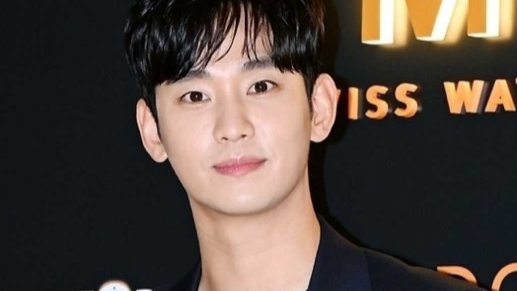 キム・スヒョン、広告契約めぐる損害賠償訴訟の初の弁論期日が進行「契約解除の理由を明確に」