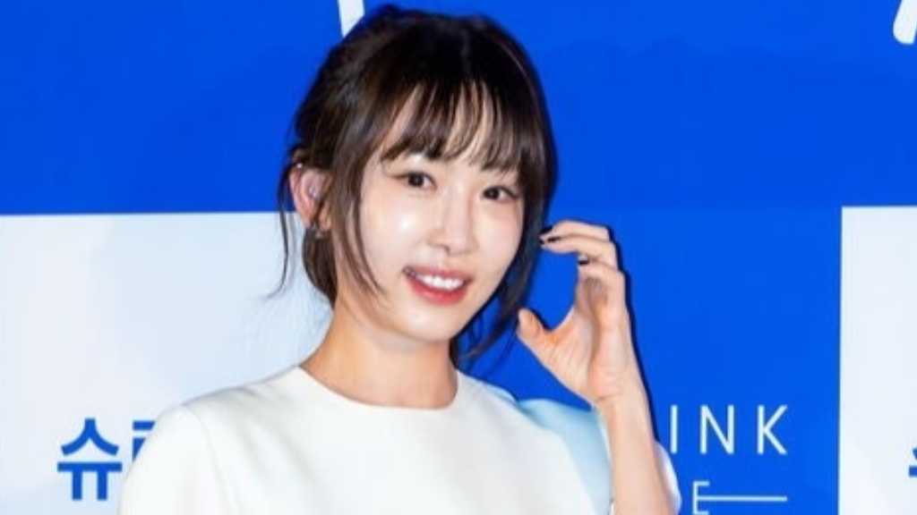 カン・イェウォン、本日（30日）父親が闘病の末に死去…前日には親孝行をする姿も