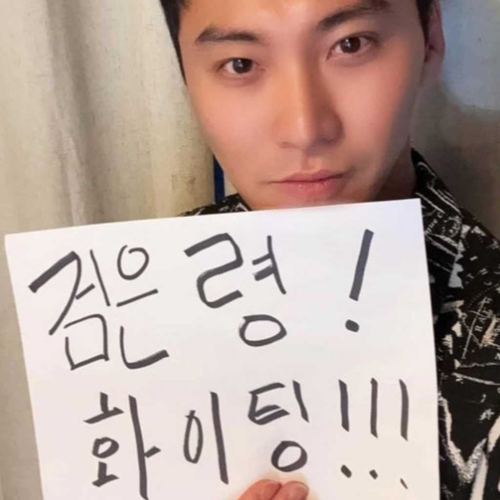 元FTISLAND ソン・スンヒョン、芸能界引退・結婚後に出演映画「黒い霊」が公開“監督や俳優たちに申し訳なかった”