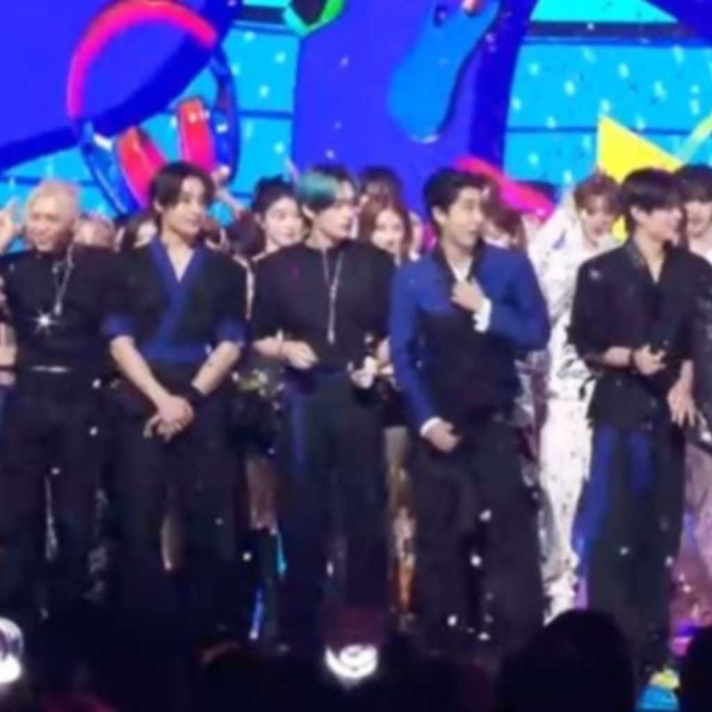 Stray Kids「人気歌謡」で1位を獲得！“とても栄光で感謝”