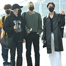 【PHOTO】SEVENTEEN、ワールドツアーのためタイへ出国…ジョンハンに誕生日プレゼントを渡す姿も（動画あり）