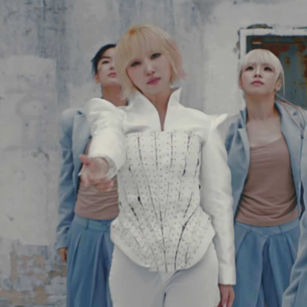2NE1のMINZY、タイトル曲「CALLING」MV公開⋯手話を取り入れたポイントダンスに注目