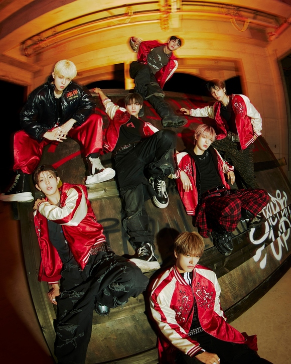 NEXZ、タイトル曲「Beat-Boxer」MV公開…3チームのダンスバトルに注目