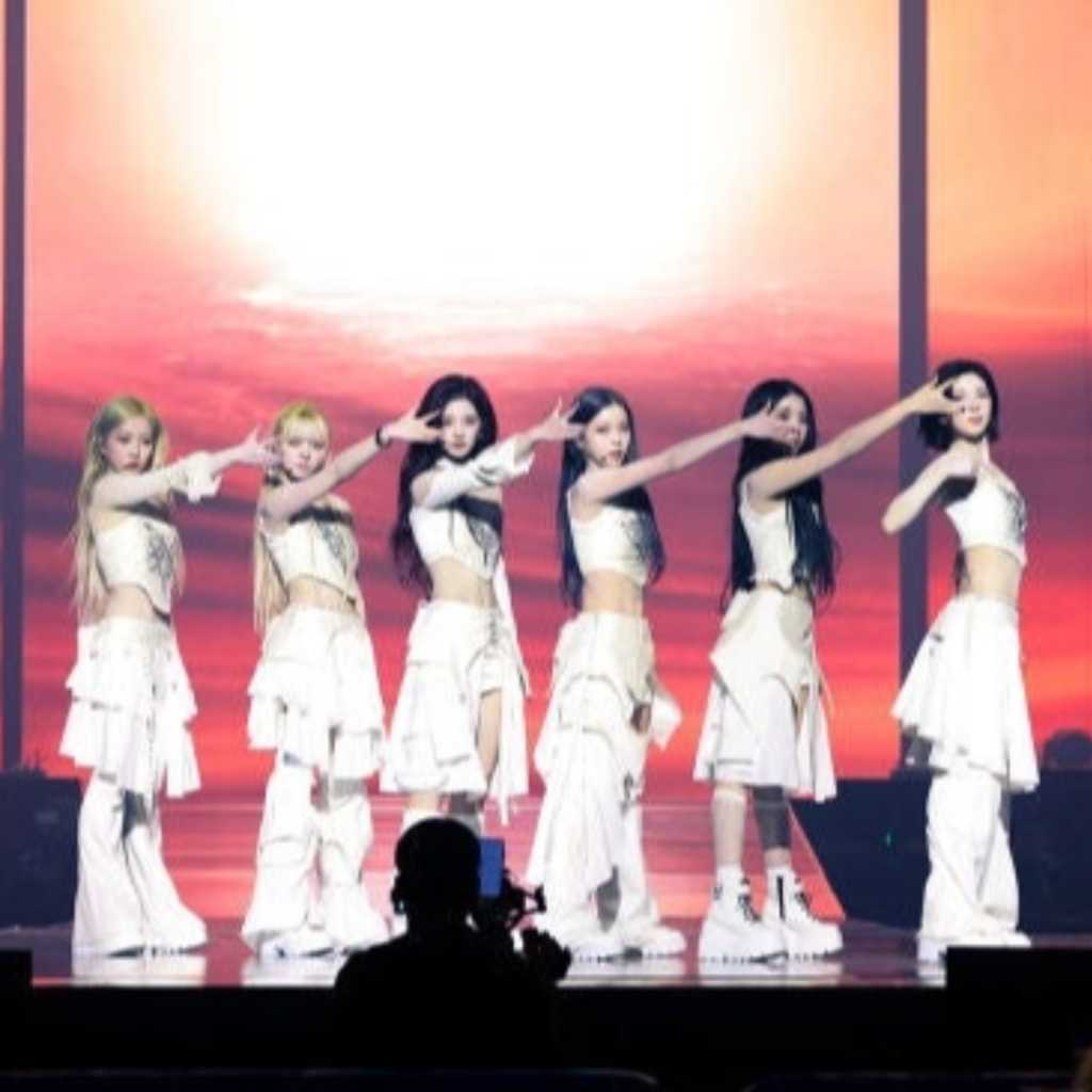 NMIXX、デビュー後初のワールドツアーが開幕！約27曲をバンドライブで披露「これからも付いてきてほしい」