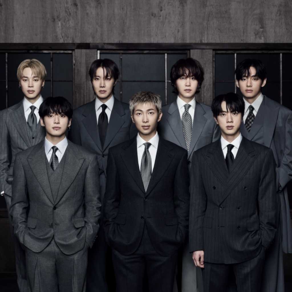 BTS、スーツ姿の団体カットを初公開！5thフルアルバム「ARIRANG」アニメーション予告映像も解禁