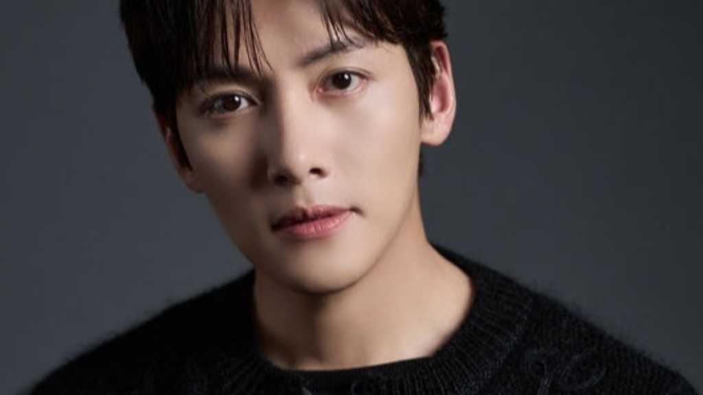 「捏造された都市」チ・チャンウク、撮影後に寝込んだ日も？“体力的にとてもハードだった作品”【ネタバレあり】