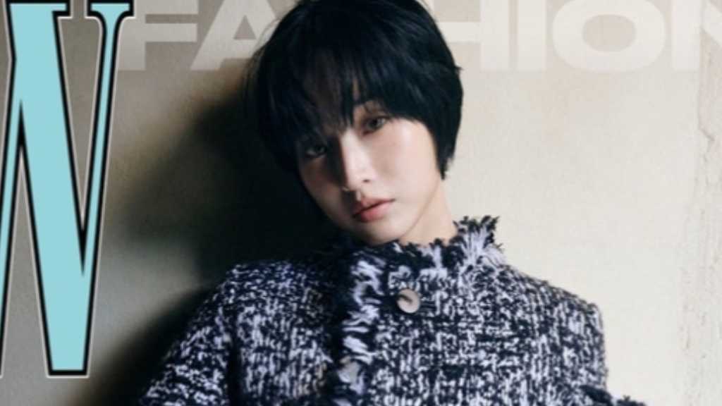 バン・ヒョリン、Netflix「エマ」への愛情を語る…デビュー後初の雑誌カバーに