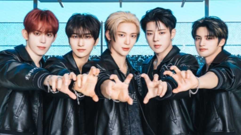 NOWZ、3rdシングル「Play Ball」で野球コンセプトに挑戦“大谷翔平選手からも刺激を受けた”