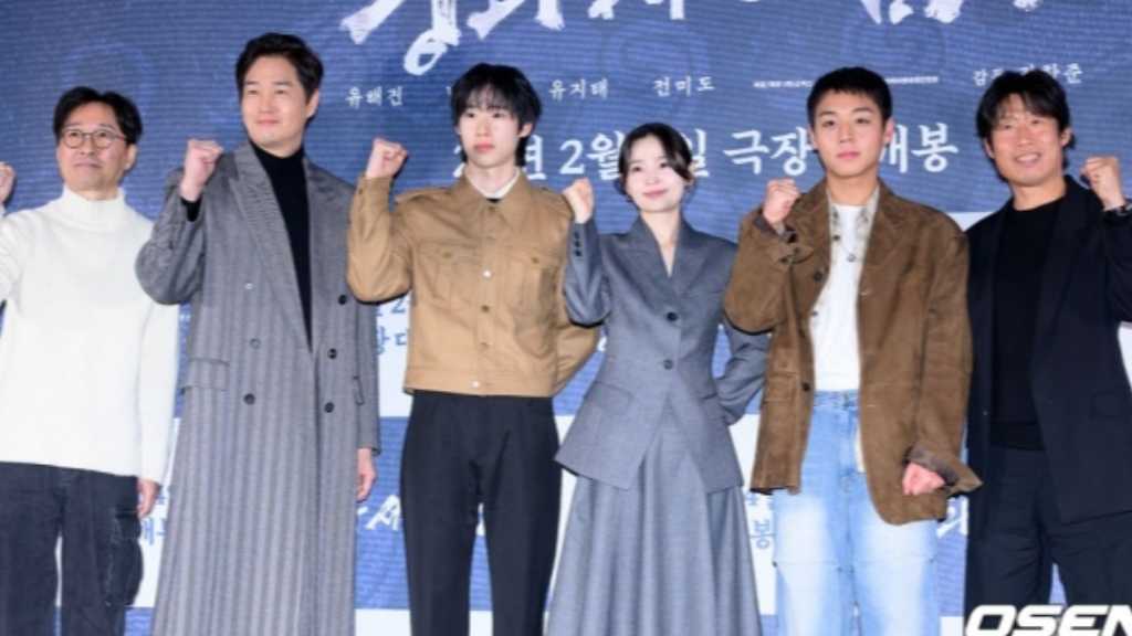 【PHOTO】ユ・ヘジン&Wanna One出身パク・ジフンら、映画「王と生きる男」マスコミ向け試写会に出席