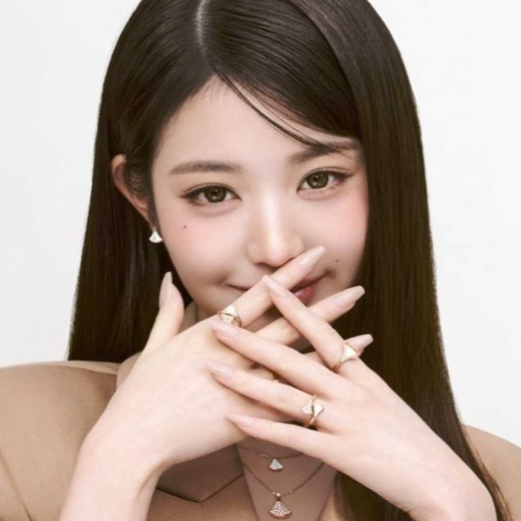 IVE ウォニョン、優雅なスタイリングに注目！「ブルガリ」と撮影したグラビアが公開