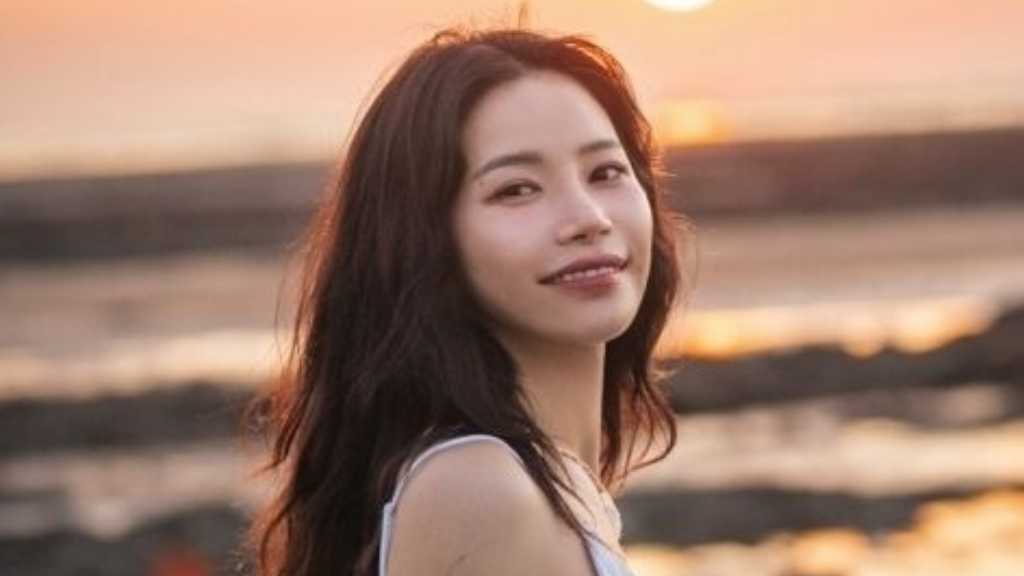 MAMAMOO ソラ、中国語シングル「Floating Free」を発売“一生懸命に勉強してファンと交流したい”