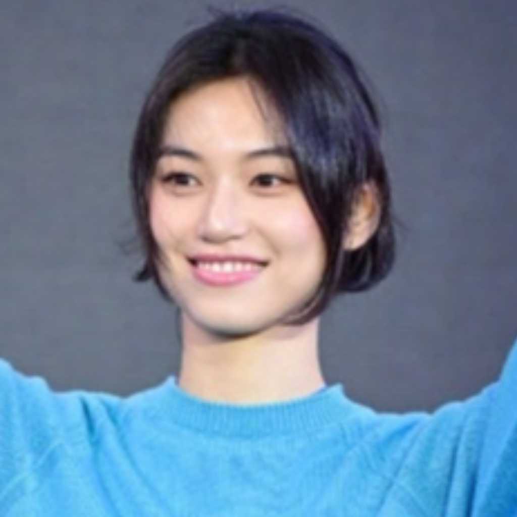 【PHOTO】元Weki Meki キム・ドヨン、映画「ドーラ」舞台挨拶に出席