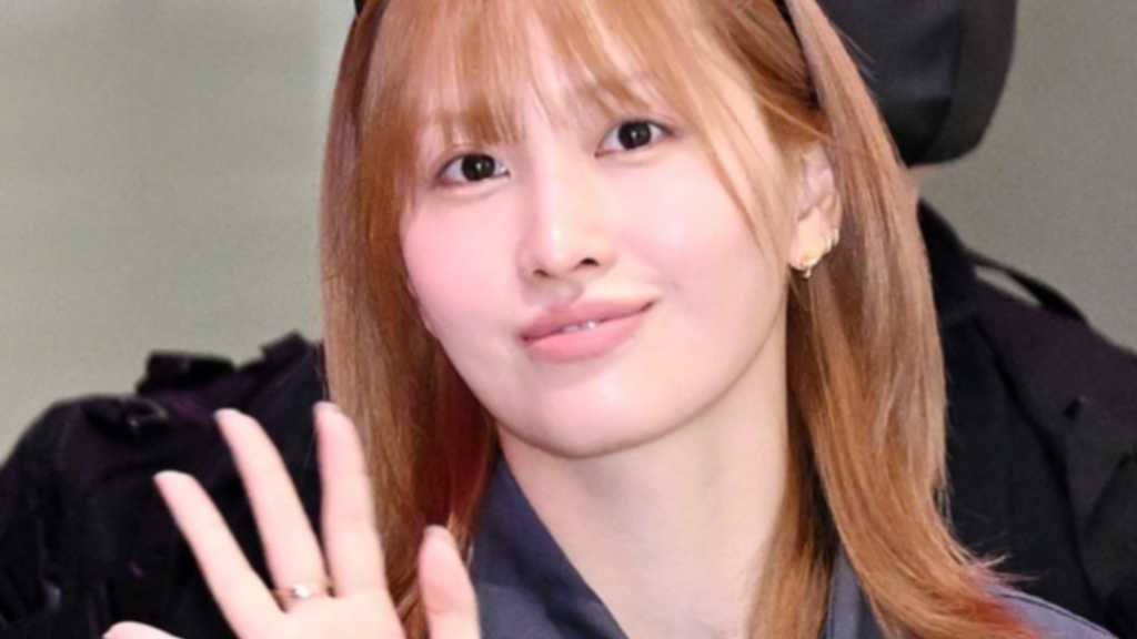 【PHOTO】TWICE モモ、海外スケジュールを終えて韓国に到着（動画あり）