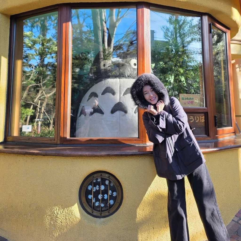 イ・ジョンヒョン、三鷹の森ジブリ美術館を満喫！記念ショットを公開
