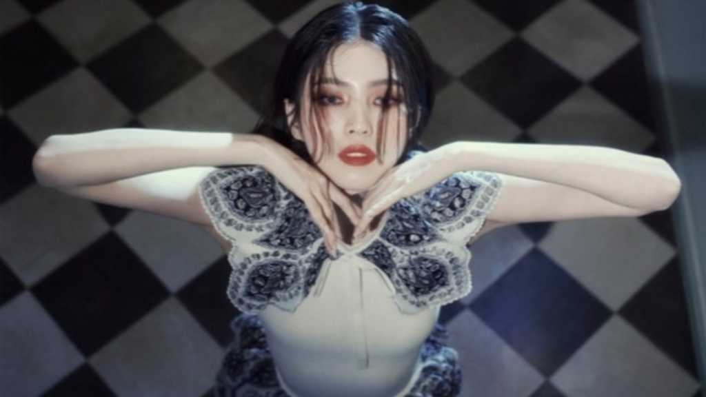 ハン・ソヒ、ファンへの愛情を語る「盲目的に愛してくれる…正直な関係が絆を強くする」