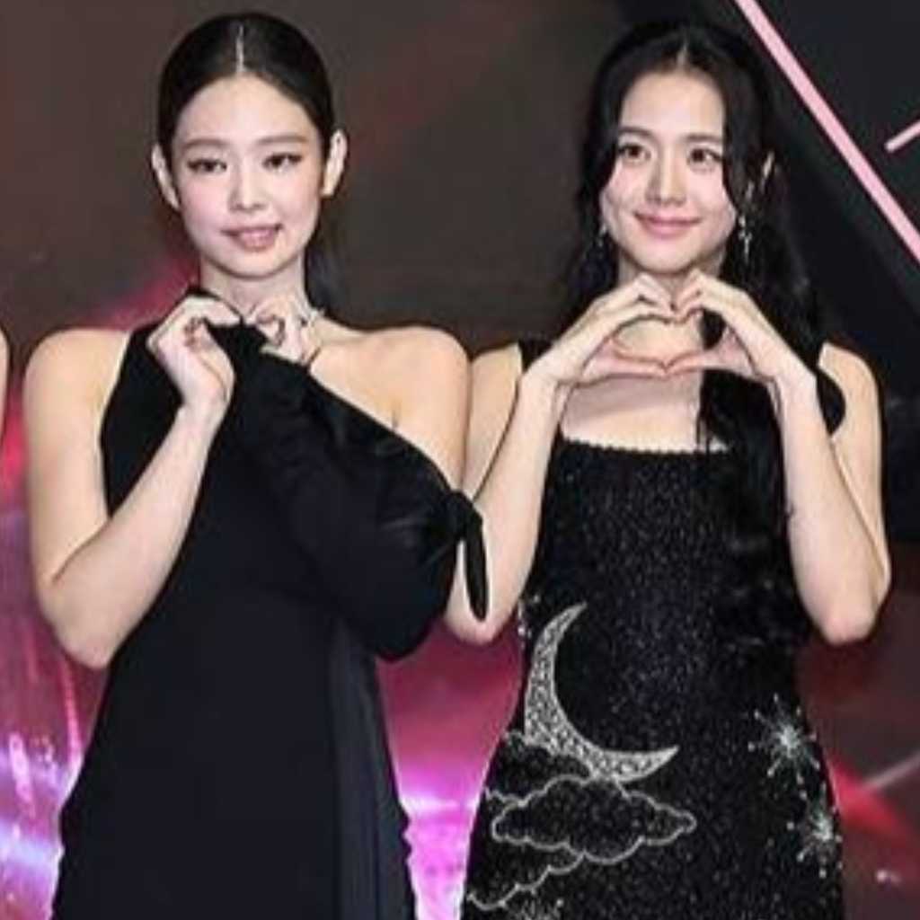 BLACKPINK、たまごっちとのコラボを発表!“オリジナルたまごっち”を12月23日より先行販売