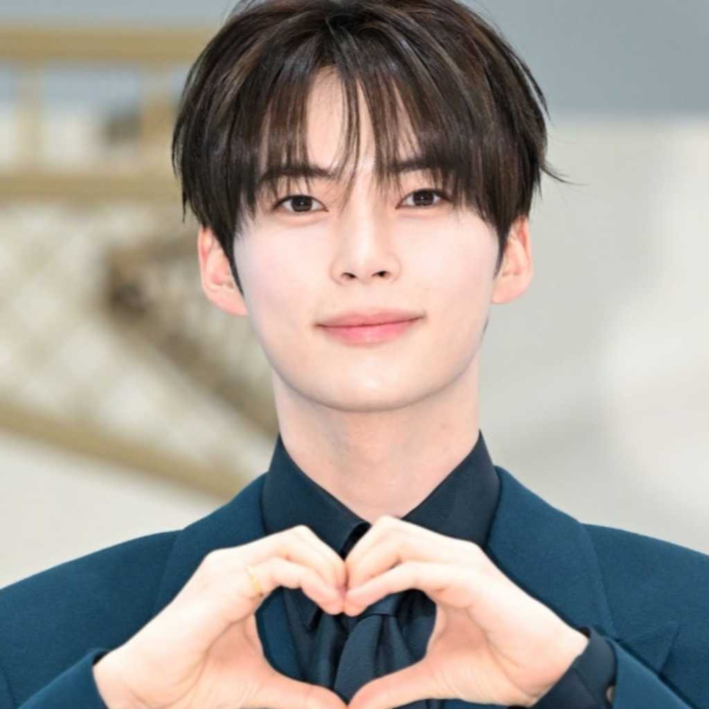 【PHOTO】ZEROBASEONE ソン・ハンビン、ブランド「CREED」のイベントに出席