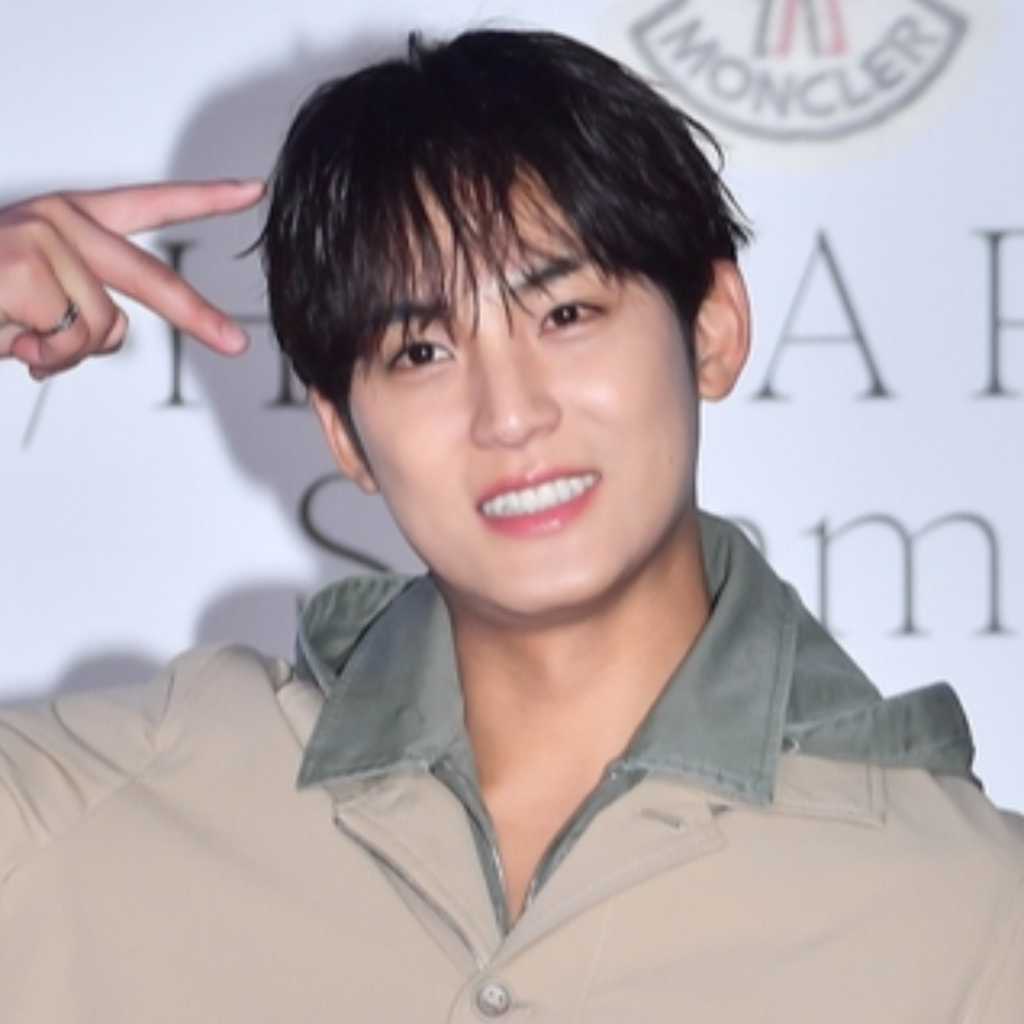 【PHOTO】SEVENTEEN ミンギュ＆ITZY リュジンら「MONCLER」のイベントに出席