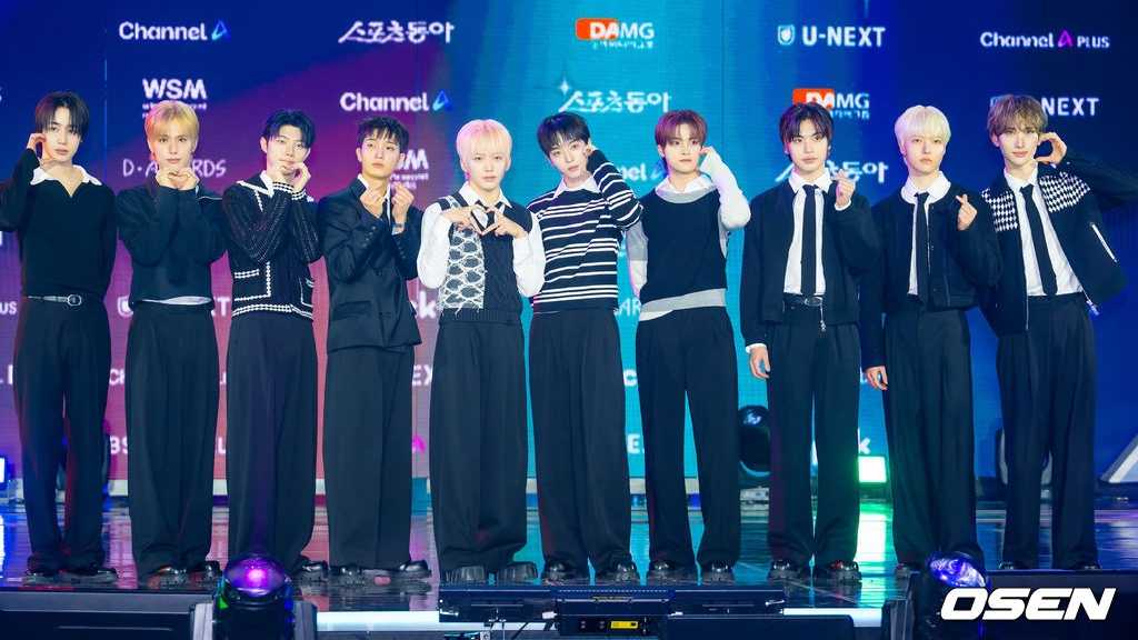 【PHOTO】xikers「第2回D Awards」レッドカーペットに登場