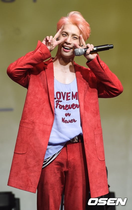 PHOTO】SHINee ジョンヒョン、1stフルアルバム「良い」発売記念ショー