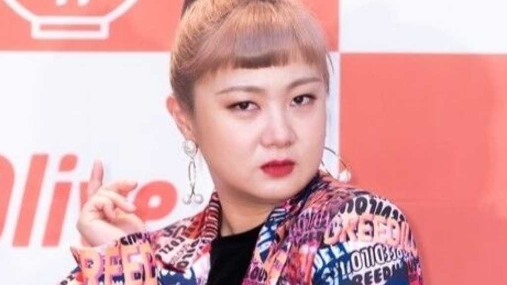 パク・ナレ、韓国メディアのインタビューで代理処方を認める「病院へ行くのが難しい状況だった」