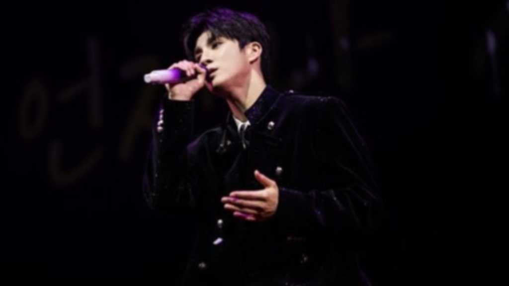 ジョン・ドンウォン、入隊前最後のファンコンサートが盛況裏に終了…涙ぐむ場面も「より素敵な姿で戻ってくる」