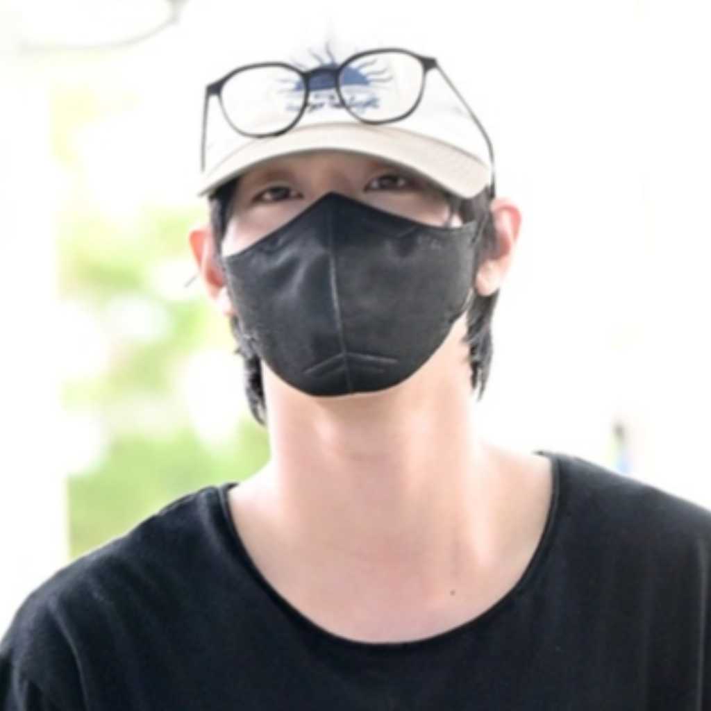 【PHOTO】アン・ヒョソプ、海外ファンミーティングのためインドネシアへ出国（動画あり）