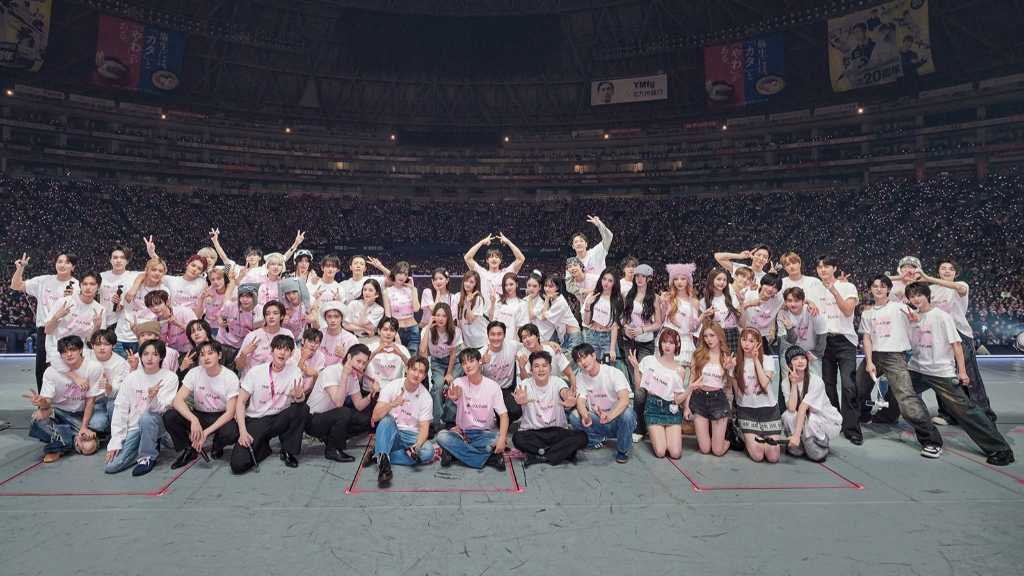 【REPORT】「SMTOWN」初の福岡公演に65名が出演!一夜限りの豪華コラボ、J-POPカバーまで圧巻のステージ