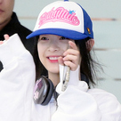 【PHOTO】NewJeans「ロラパルーザ・シカゴ」を終えて韓国に到着…笑顏で空港に（動画あり）