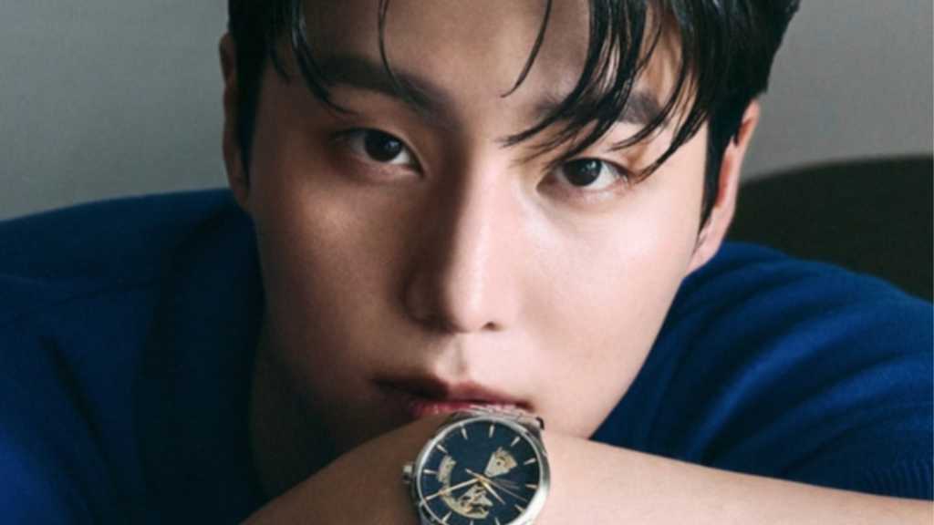 DAY6のYoung K「ARENA HOMME+」9月号デジタルカバー飾る！時計ブランドとのコラボ画報公開
